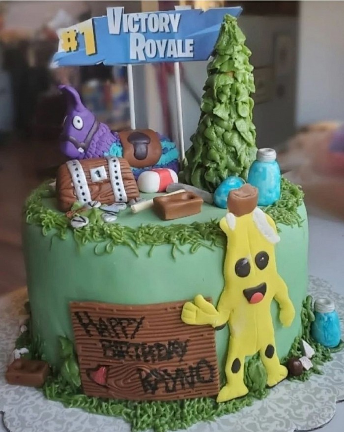 Fortnite Custom Cake